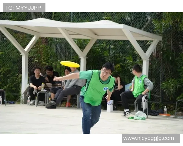 飞盘焦点:深入分析杭州飞盘队员的个人能力与团队协作技巧 飞盘焦点:深入分析杭州飞盘队员的个人能力与团队协作技巧